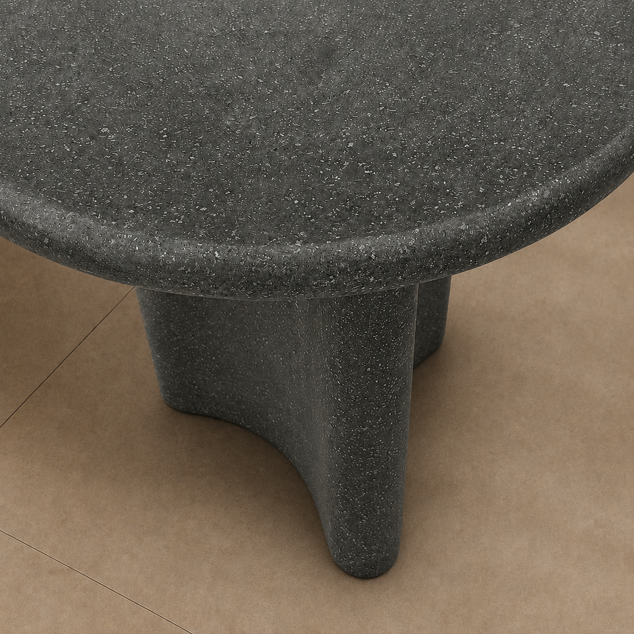 Mesa Lateral Elia, detalhe do tampo em pedra
